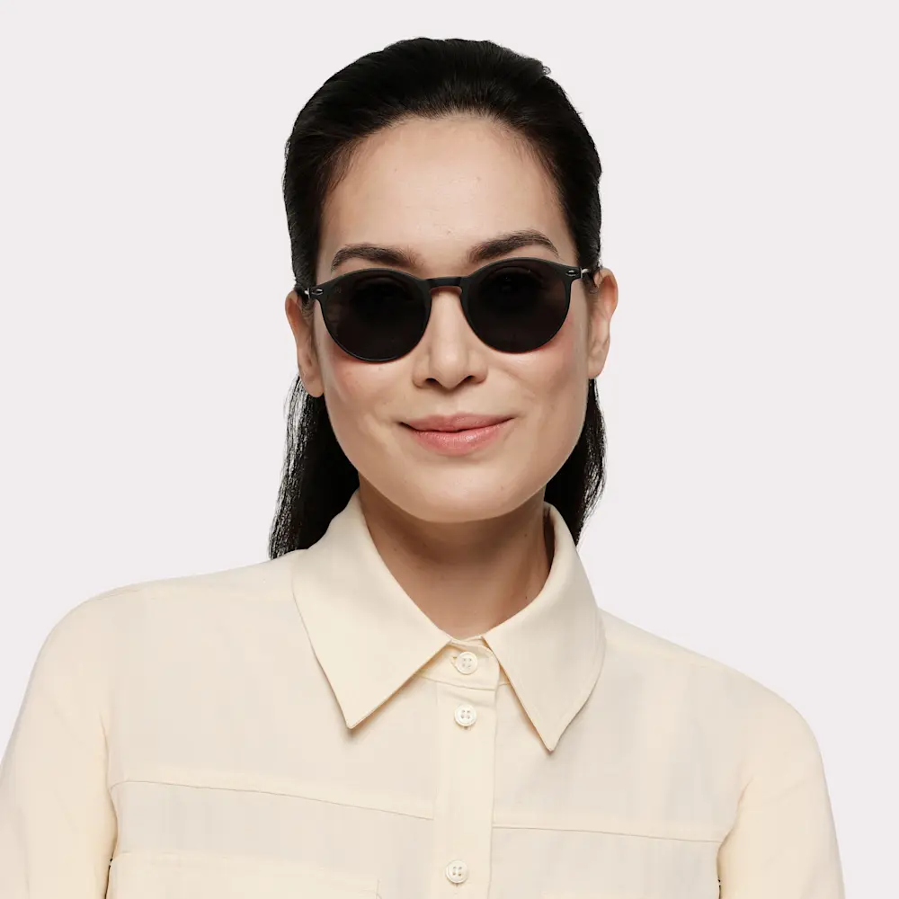 Multi-distance solar reading glasses – Visual comfort & UV
